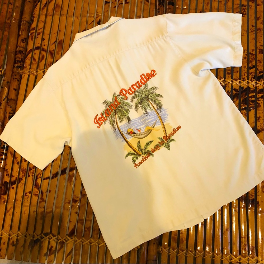 Island Paradise 100% Silk shirt w/embroidered scene on back Men/Med, pale yellow